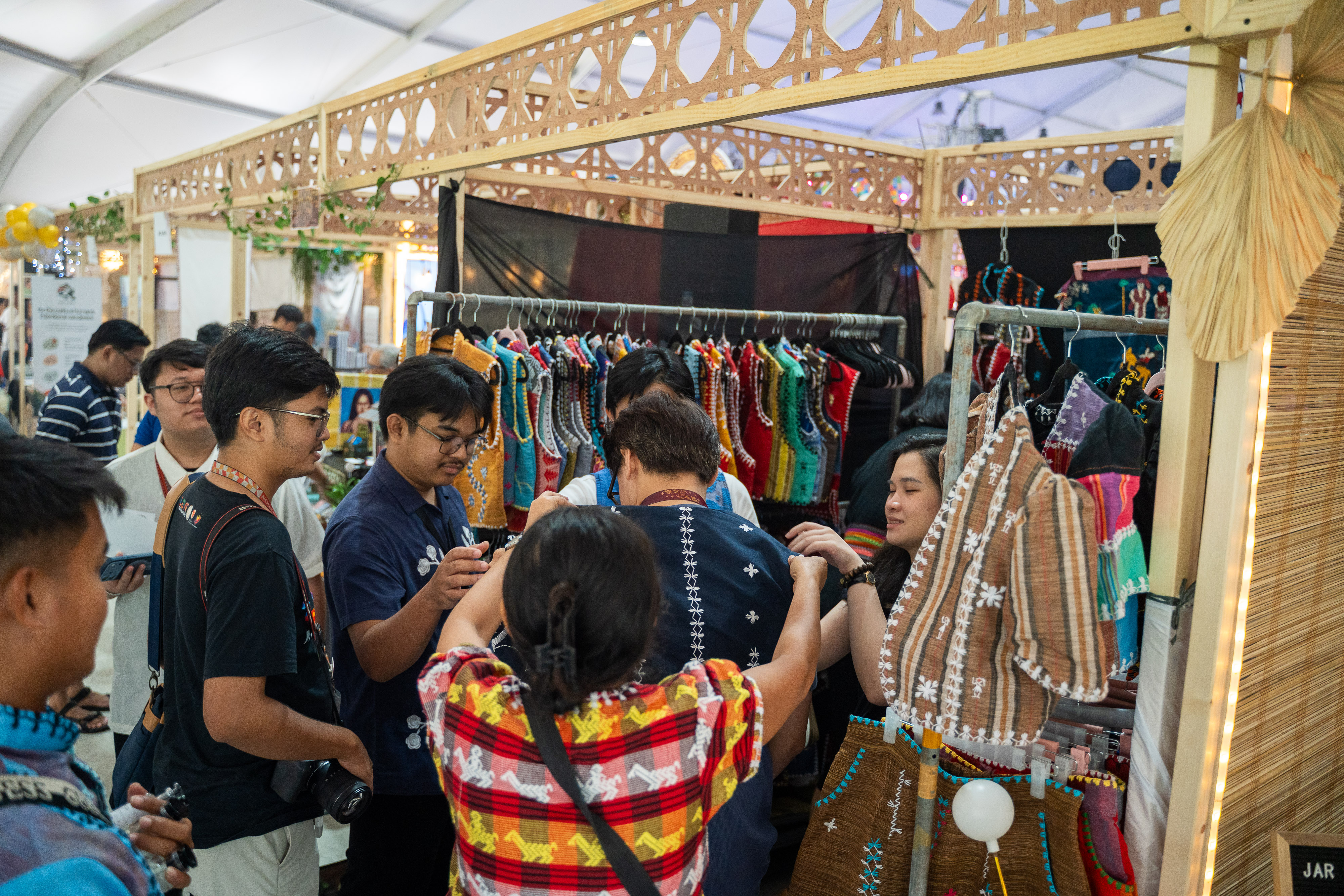 Visitors at a solihiya booth